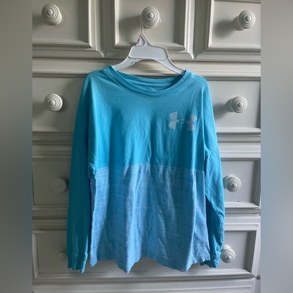 Girls size large Under Armour long sleeve shirt